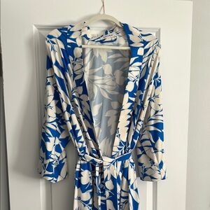 Mason Blue and White Floral Robe